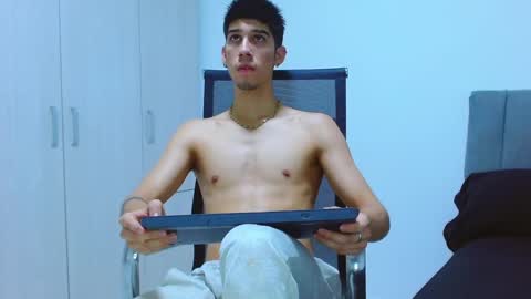 Snapshot of jhony_sex3 chatting on 09/17/25, 02:57 jhony_sex3 online show from 09/17/25, 02:57