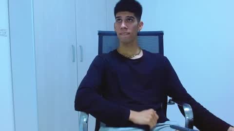 Snapshot of jhony_sex3 chatting on 09/27/25, 02:38 jhony_sex3 online show from 09/27/25, 02:38