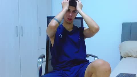 Snapshot of jhony_sex3 chatting on 10/07/25, 04:09 jhony_sex3 online show from 10/07/25, 04:09