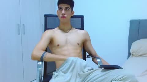 Snapshot of jhony_sex3 chatting on 10/09/25, 04:54 jhony_sex3 online show from 10/09/25, 04:54