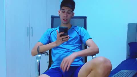 Snapshot of jhony_sex3 chatting on 11/04/25, 07:13 jhony_sex3 online show from 11/04/25, 07:13