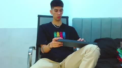 Snapshot of jhony_sex3 chatting on 03/14/26, 06:30 jhony_sex3 online show from 03/14/26, 06:30