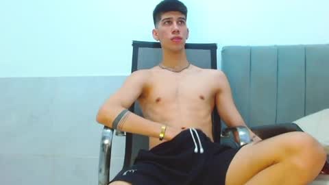 Snapshot of jhony_sex3 chatting on 04/11/26, 07:02 jhony_sex3 online show from 04/11/26, 07:02