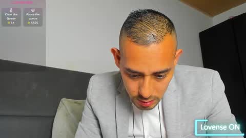 Snapshot of jhonyalzate chatting on 02/07/26, 03:43 Jhony Alzate online show from 02/07/26, 03:43