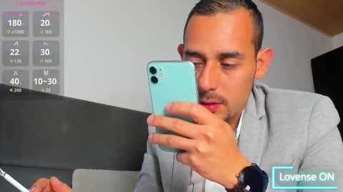 Snapshot of jhonyalzate chatting on 02/27/26, 02:55 Jhony Alzate online show from 02/27/26, 02:55