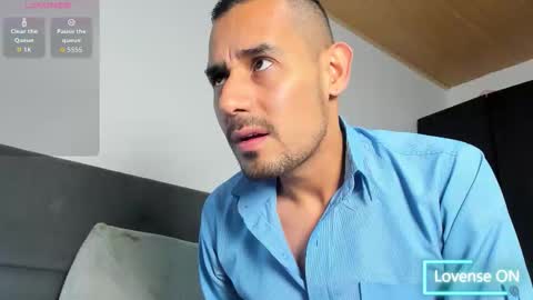 Snapshot of jhonyalzate chatting on 03/09/26, 01:42 Jhony Alzate online show from 03/09/26, 01:42