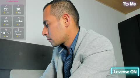 Snapshot of jhonyalzate chatting on 04/07/26, 02:34 Jhony Alzate online show from 04/07/26, 02:34