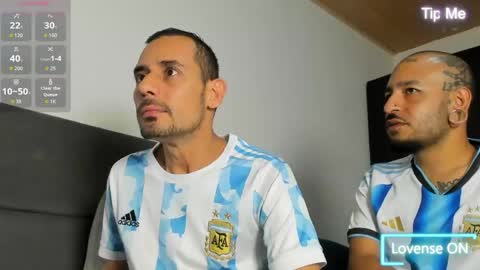 Jhony Alzate online show from 05/17/26, 03:04