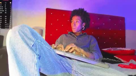 Snapshot of jhonymiller chatting on 12/20/25, 07:32 jhonymiller online show from 12/20/25, 07:32