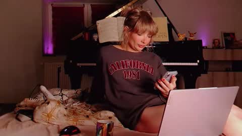 Anya online show from 02/24/26, 11:03