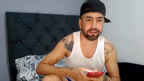 Snapshot of jhos_collins chatting on 07/04/26, 06:58 Jhoss online show from 07/04/26, 06:58
