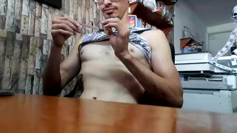 Jhosuamoore  online show from 10/25/25, 05:08