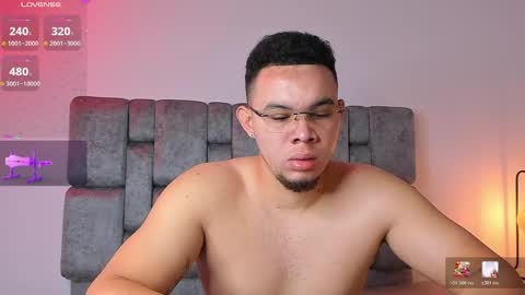 Snapshot of jhotta_foxx chatting on 04/19/26, 07:07 Jhonatan80 online show from 04/19/26, 07:07