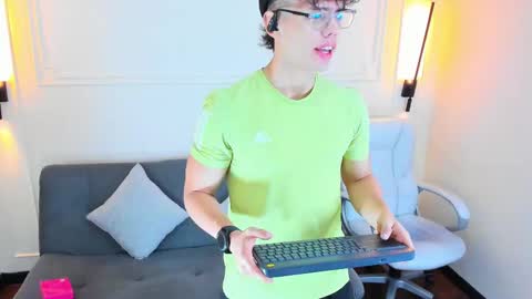 Snapshot of jhoumod_21 chatting on 09/13/25, 10:15 jhoumod_21 online show from 09/13/25, 10:15