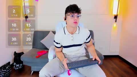 Snapshot of jhoumod_21 chatting on 09/29/25, 12:32 jhoumod_21 online show from 09/29/25, 12:32