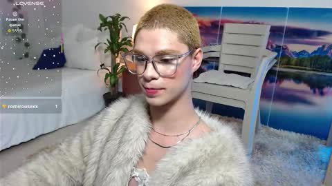 Snapshot of jhuan_cute chatting on 10/01/25, 10:32 Jhuan Nhez online show from 10/01/25, 10:32