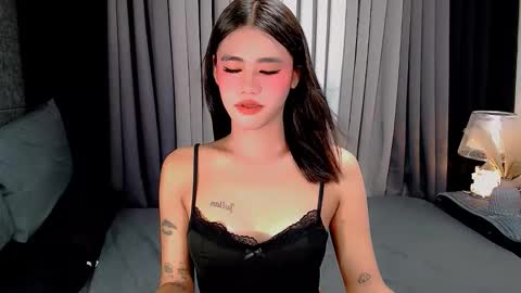 Snapshot of jhuliana_and_charles_room chatting on 10/06/25, 02:09 jhuliana_and_charles_room online show from 10/06/25, 02:09