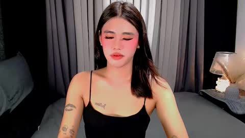 Snapshot of jhuliana_and_charles_room chatting on 10/13/25, 03:50 jhuliana_and_charles_room online show from 10/13/25, 03:50