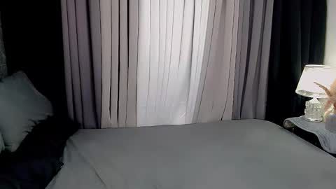 Snapshot of jhuliana_and_charles_room chatting on 11/22/25, 05:50 jhuliana_and_charles_room online show from 11/22/25, 05:50