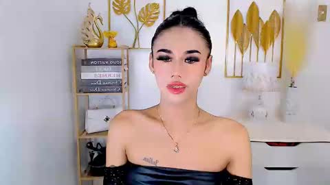 Snapshot of jhulianagrey chatting on 12/10/24, 08:08 julie online show from 12/10/24, 08:08