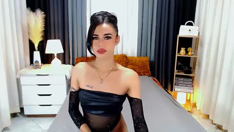 Snapshot of jhulianagrey chatting on 02/25/25, 04:46 julie online show from 02/25/25, 04:46