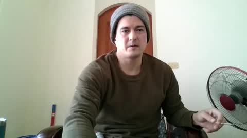 Snapshot of jhwozy chatting on 12/15/24, 03:34 jhwozy online show from 12/15/24, 03:34