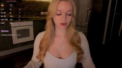 Snapshot of jiaalisaa chatting on 04/20/26, 07:48 Lisa I would really appreciate it if you could help me achieve 88 thumbs up favorite patterns 38457588 online show from 04/20/26, 07:48