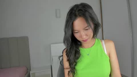 Snapshot of jiiina_ chatting on 07/28/26, 06:20 Jiina online show from 07/28/26, 06:20