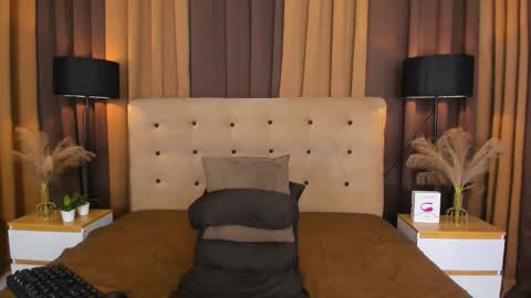 Snapshot of jilianward chatting on 11/20/25, 06:29 jilianward online show from 11/20/25, 06:29