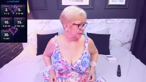 Snapshot of jill_mild chatting on 11/20/25, 09:25 Jill online show from 11/20/25, 09:25