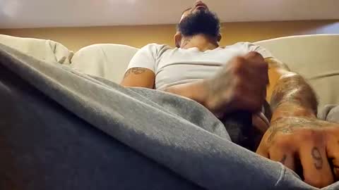 Snapshot of jillyjang202 chatting on 11/07/25, 06:52 HoopersRelease online show from 11/07/25, 06:52