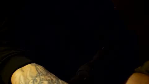 Snapshot of jillyjang202 chatting on 12/20/25, 06:42 HoopersRelease online show from 12/20/25, 06:42