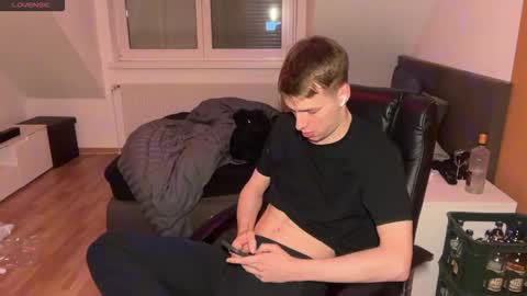 Snapshot of jim_fury chatting on 04/10/26, 04:12 Jimmy online show from 04/10/26, 04:12