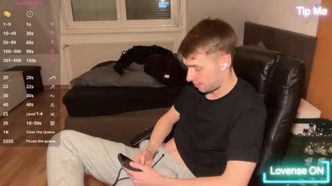 Snapshot of jim_fury chatting on 04/14/26, 04:13 Jimmy online show from 04/14/26, 04:13