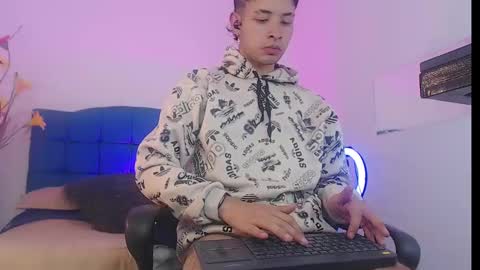 Snapshot of jim_whitte chatting on 12/02/24, 09:24 Jim Whitte online show from 12/02/24, 09:24