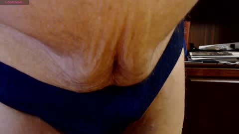 Snapshot of jimikb chatting on 12/08/24, 02:30 Jim online show from 12/08/24, 02:30