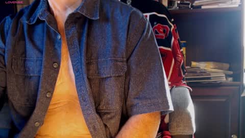 Snapshot of jimikb chatting on 01/15/25, 08:58 Jim online show from 01/15/25, 08:58