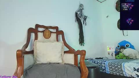 Jimm  Independent Model  online show from 10/29/25, 01:02