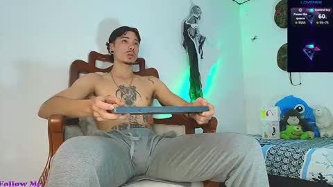 Jimm  Independent Model  online show from 10/31/25, 02:18