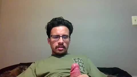 Snapshot of jimmac98 chatting on 01/03/25, 06:11 james online show from 01/03/25, 06:11