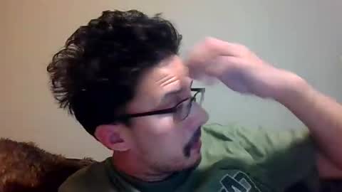 Snapshot of jimmac98 chatting on 01/04/25, 01:42 james online show from 01/04/25, 01:42