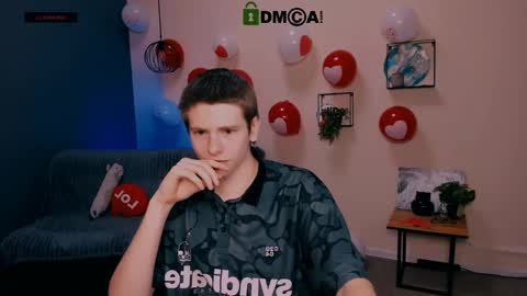 Snapshot of jimmie_hot chatting on 02/19/25, 07:48 your dream online show from 02/19/25, 07:48