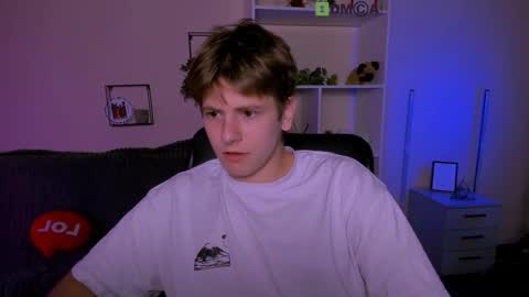 Snapshot of jimmie_hot chatting on 10/08/25, 01:31 your dream online show from 10/08/25, 01:31