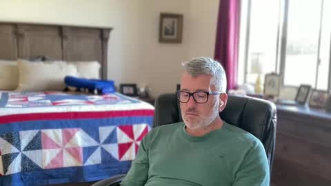 Dad of Three online show from 12/22/24, 05:32