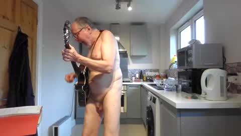 Snapshot of jimmybenido chatting on 05/02/26, 04:56 Jim Redgewell online show from 05/02/26, 04:56