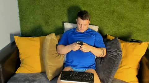 Snapshot of jimmyhardin21 chatting on 04/16/26, 08:37 Hardin online show from 04/16/26, 08:37