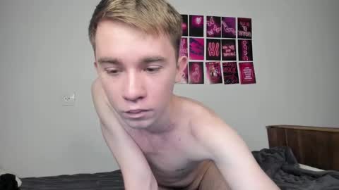 Snapshot of jimyti_bad_boy chatting on 01/06/25, 12:24 jimyti_bad_boy online show from 01/06/25, 12:24