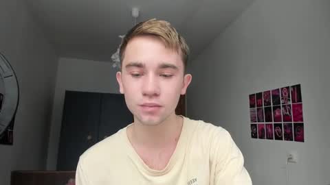 Snapshot of jimyti_bad_boy chatting on 01/10/25, 09:13 jimyti_bad_boy online show from 01/10/25, 09:13