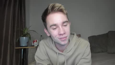 Snapshot of jimyti_bad_boy chatting on 10/08/25, 12:19 jimyti_bad_boy online show from 10/08/25, 12:19