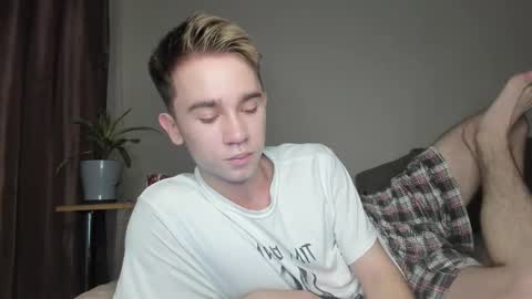 Snapshot of jimyti_bad_boy chatting on 10/15/25, 10:54 jimyti_bad_boy online show from 10/15/25, 10:54